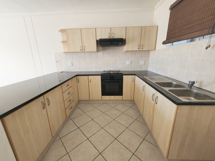 2 Bedroom Property for Sale in Reebok Western Cape